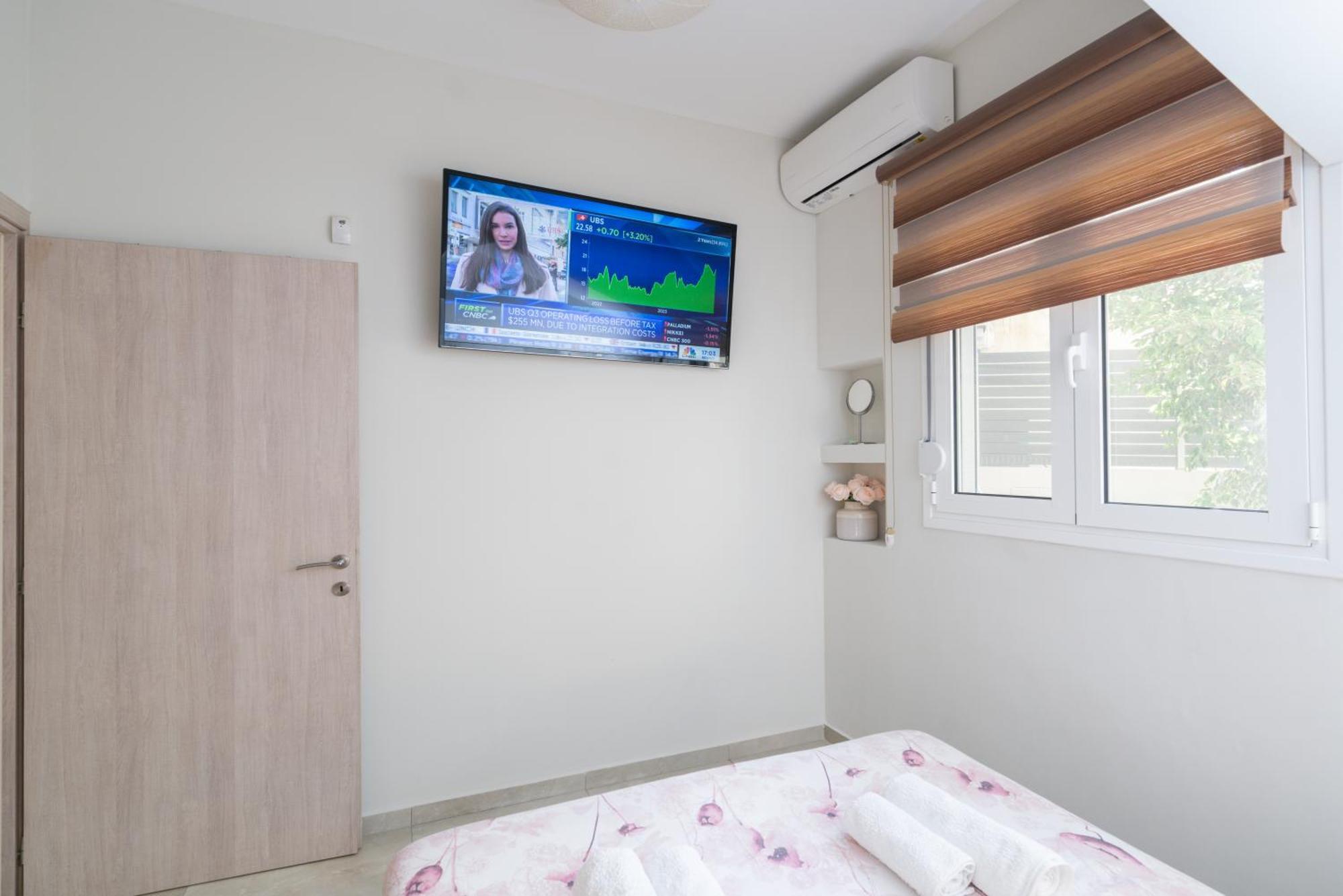 Neon Apartment, Modern, High Quality, Central Apt, Heraklion City Екстериор снимка