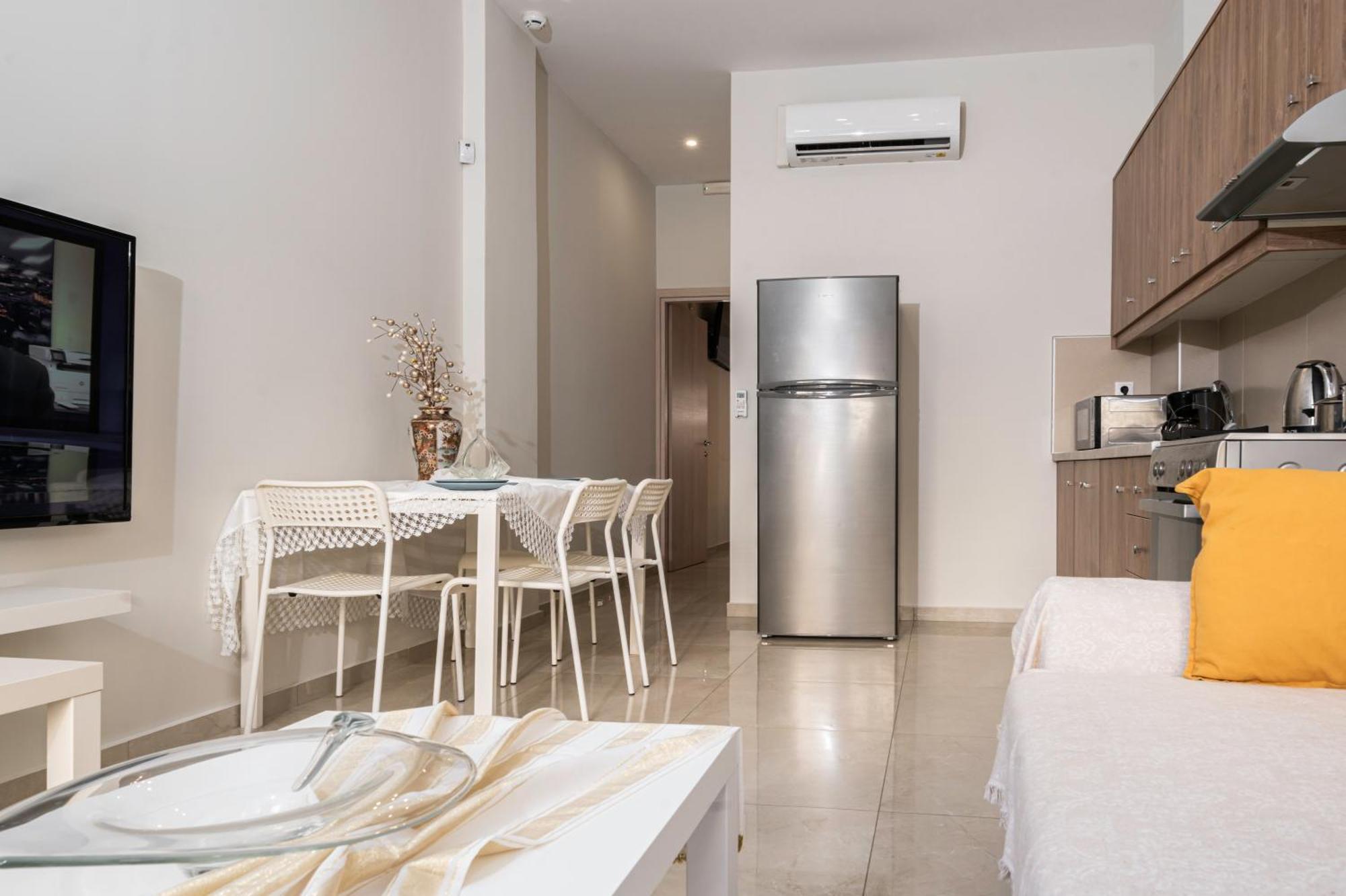 Neon Apartment, Modern, High Quality, Central Apt, Heraklion City Екстериор снимка