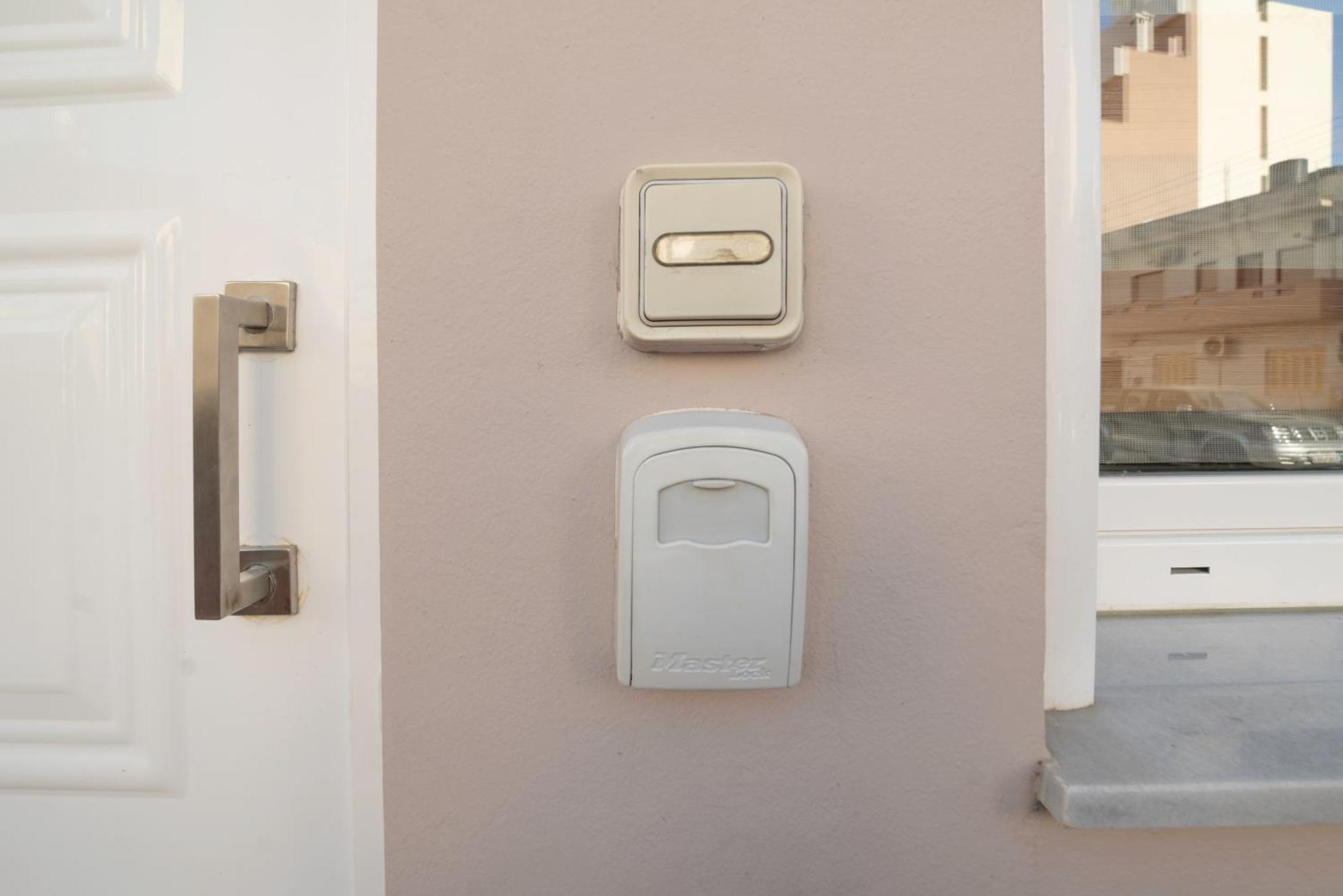 Neon Apartment, Modern, High Quality, Central Apt, Heraklion City Екстериор снимка
